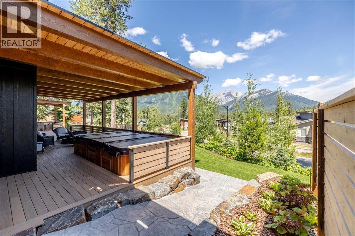 16 Morrissey Court, Fernie