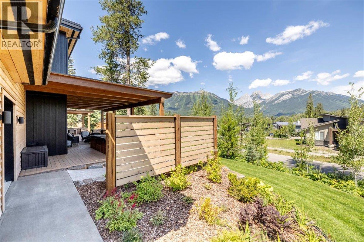 16 Morrissey Court, Fernie