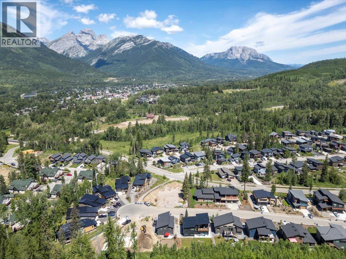 16 Morrissey Court, Fernie