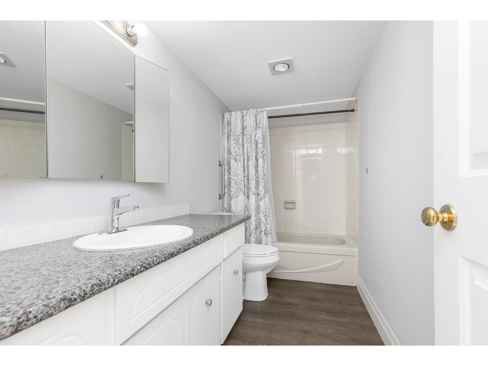 312 8725 ELM DRIVE, Chilliwack Proper South, Chilliwack