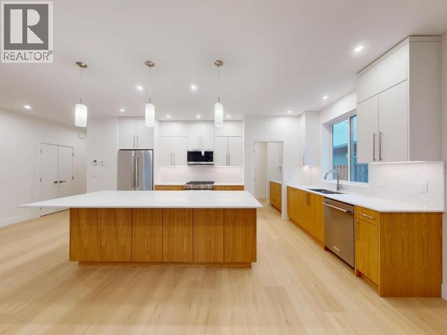 4164 BOWNESS AVE, Powell River