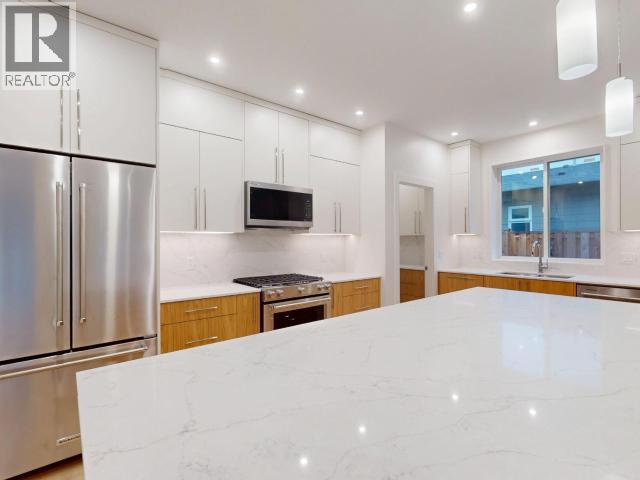 4164 BOWNESS AVE, Powell River