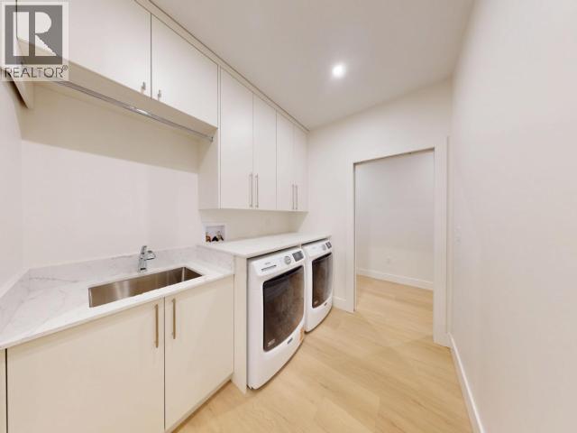 4164 BOWNESS AVE, Powell River