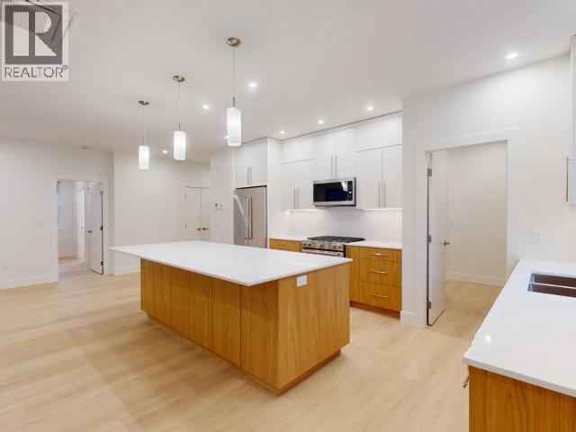 4164 BOWNESS AVE, Powell River