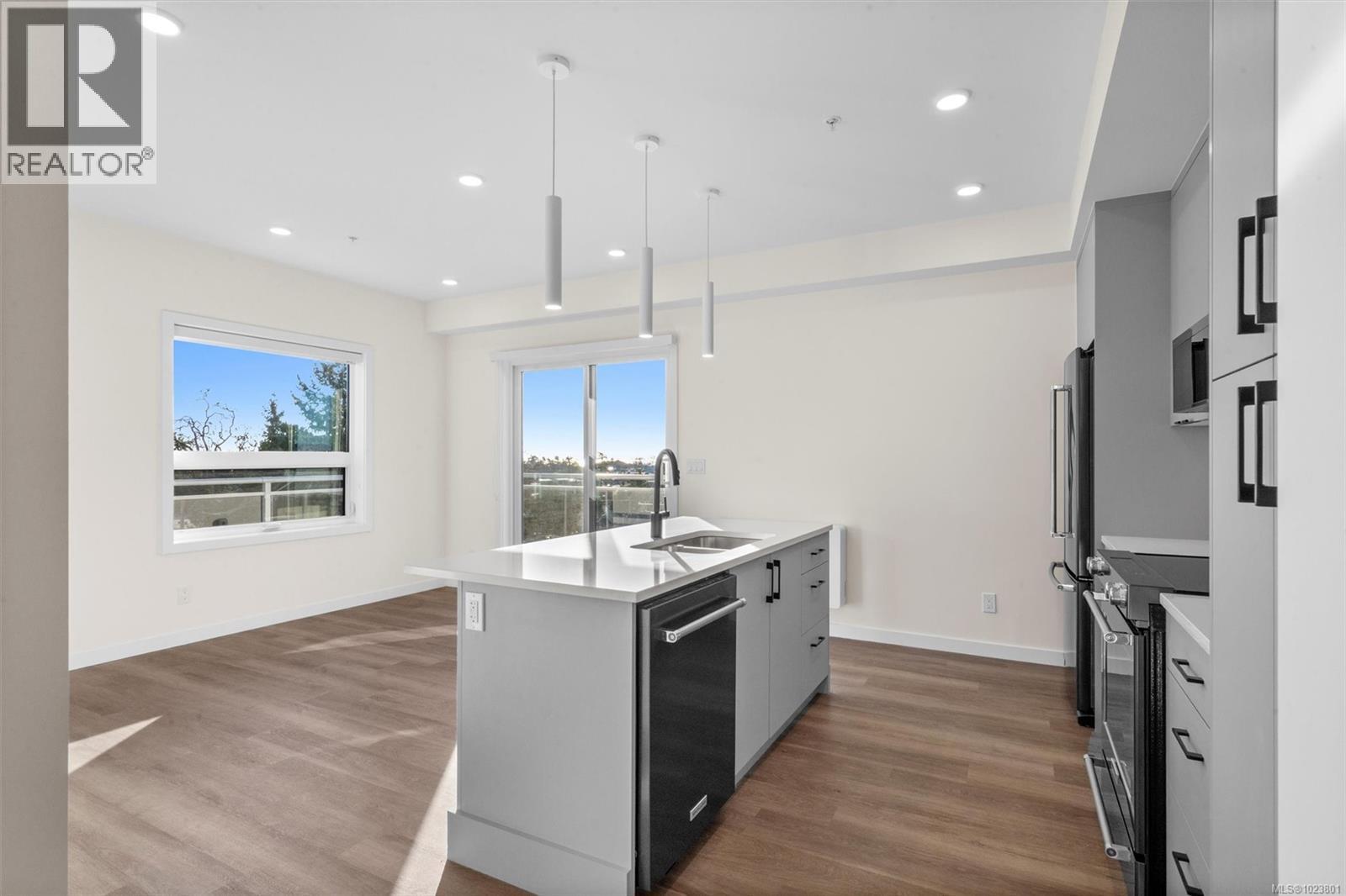 A410 1102 Esquimalt Rd - Photo 4 of 36, Esquimalt, British Columbia