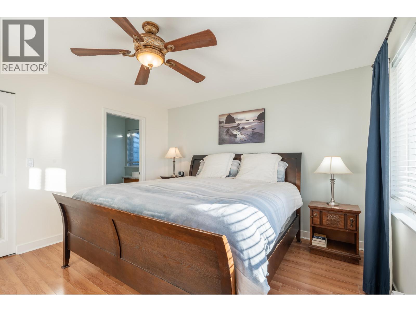 5696 EMILY WAY, Sechelt