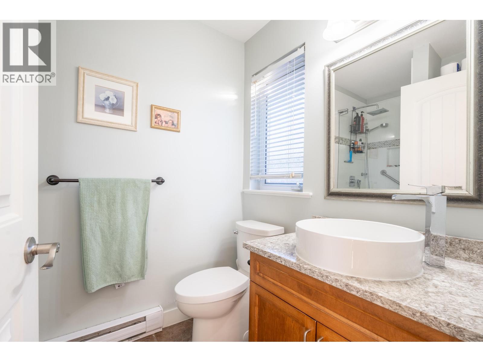 5696 EMILY WAY, Sechelt