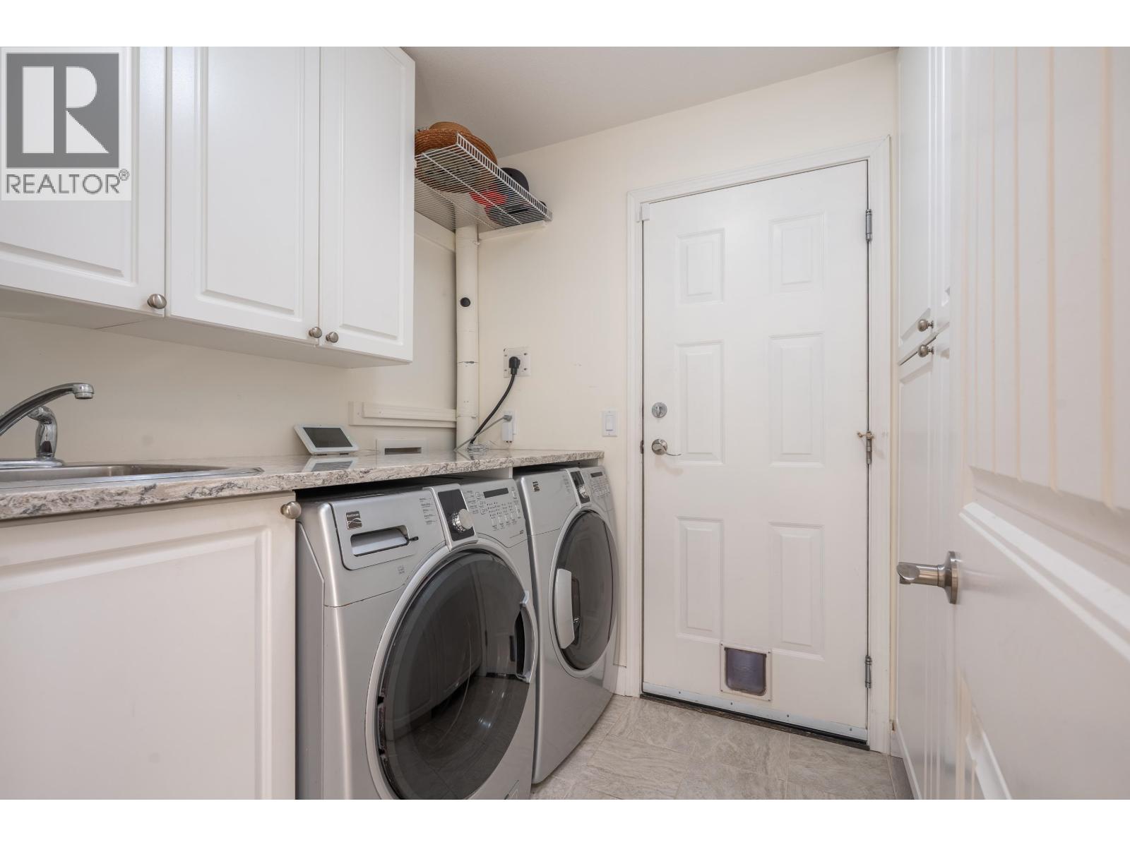 5696 EMILY WAY, Sechelt