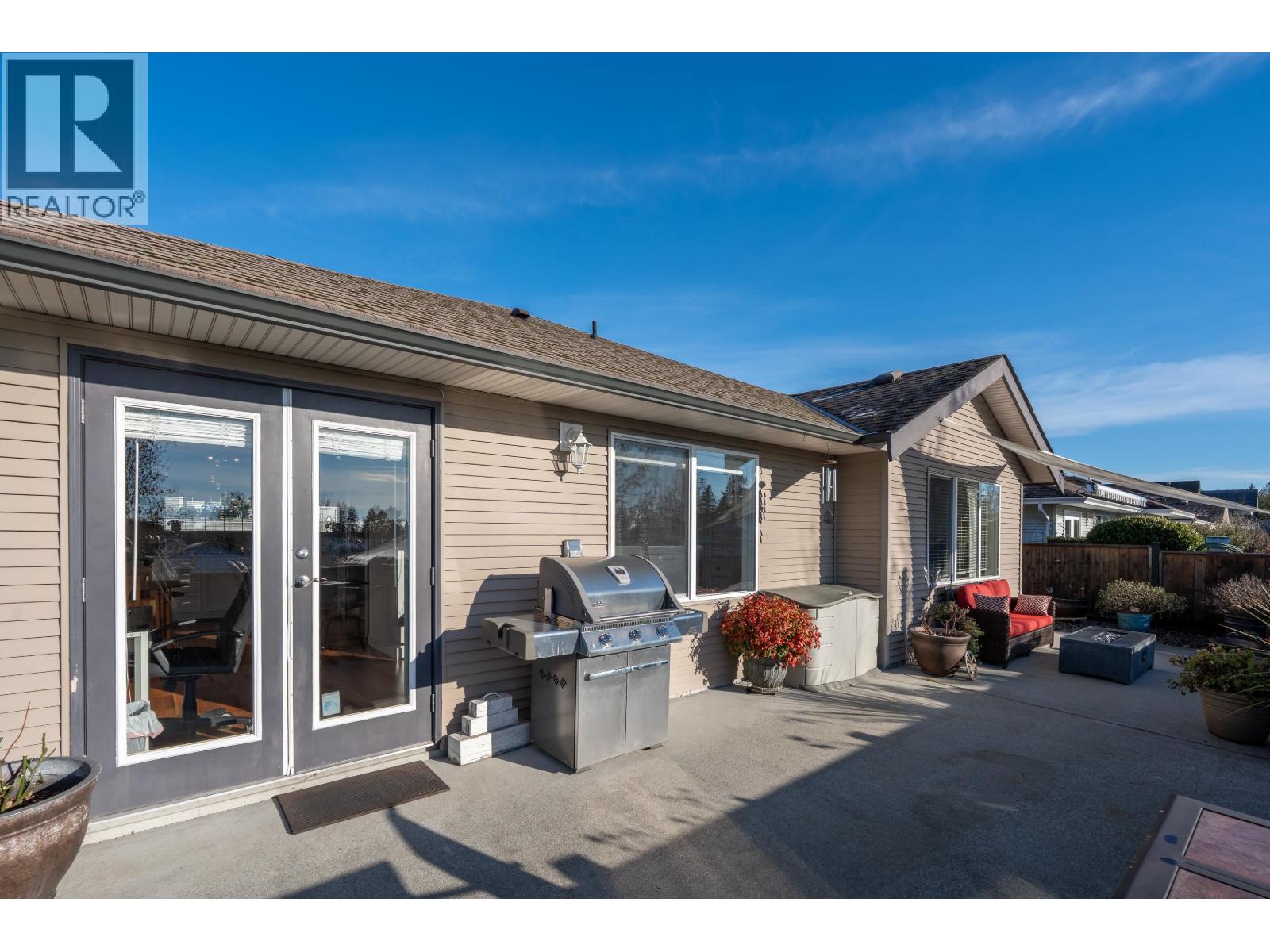 5696 EMILY WAY, Sechelt