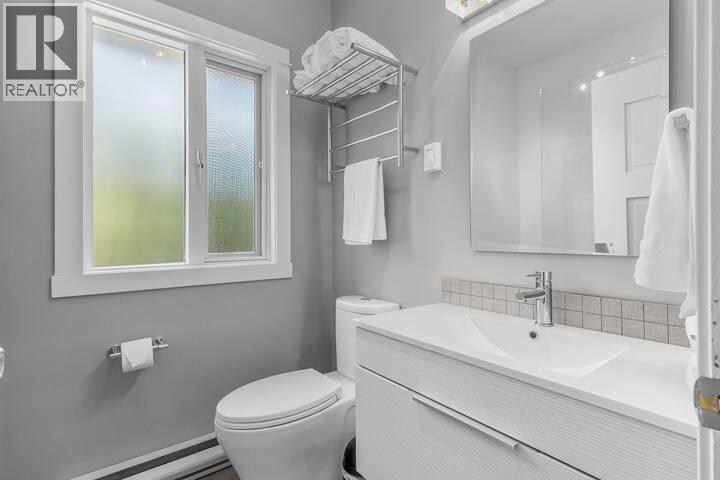  2065 Long Street, Kelowna