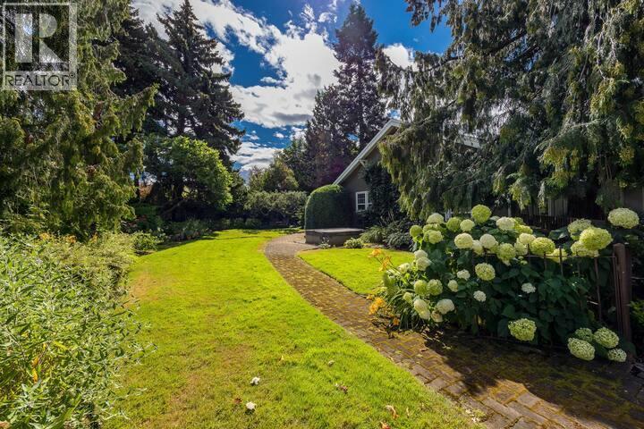  2065 Long Street, Kelowna