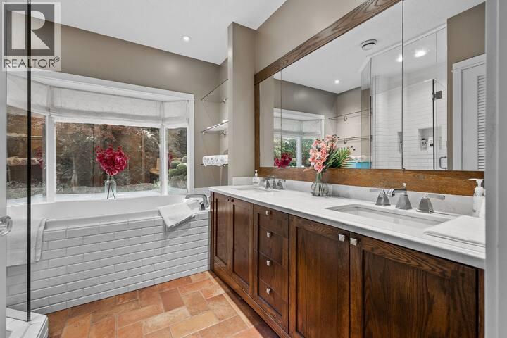  2065 Long Street, Kelowna