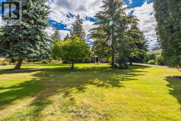  2065 Long Street, Kelowna