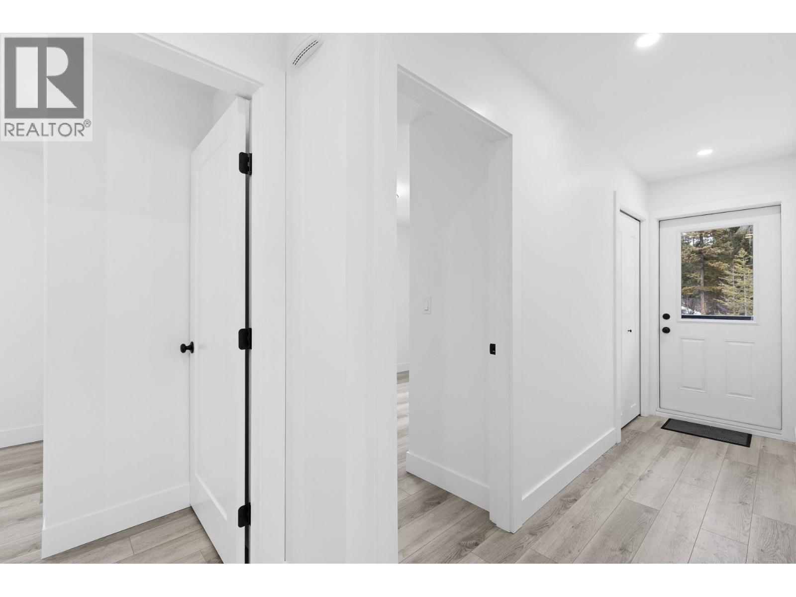 645 Grand Oro Road, Kaleden