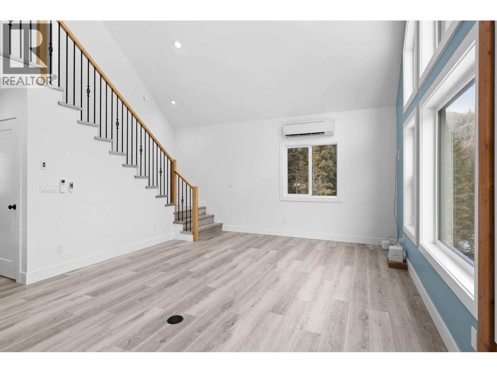 645 Grand Oro Road, Kaleden