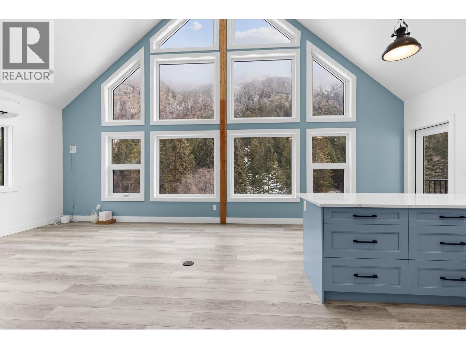 645 Grand Oro Road, Kaleden