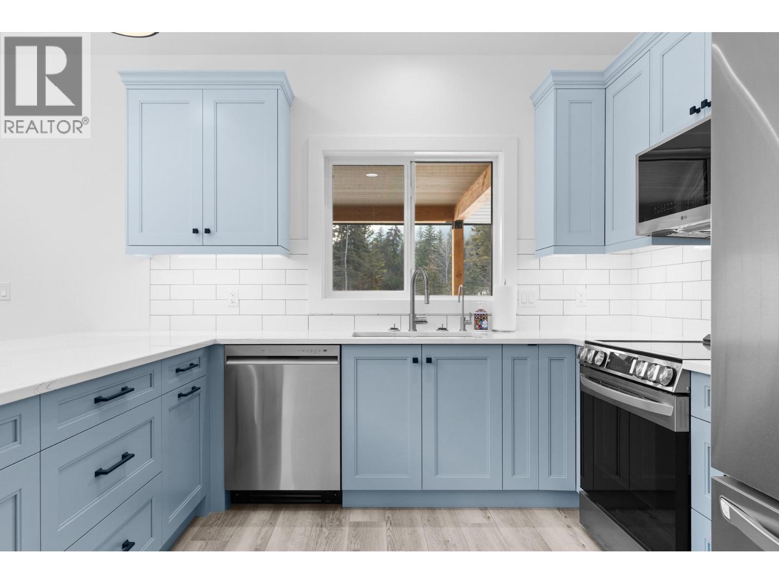 645 Grand Oro Road, Kaleden