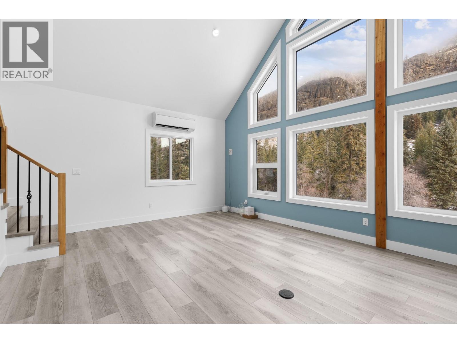 645 Grand Oro Road, Kaleden