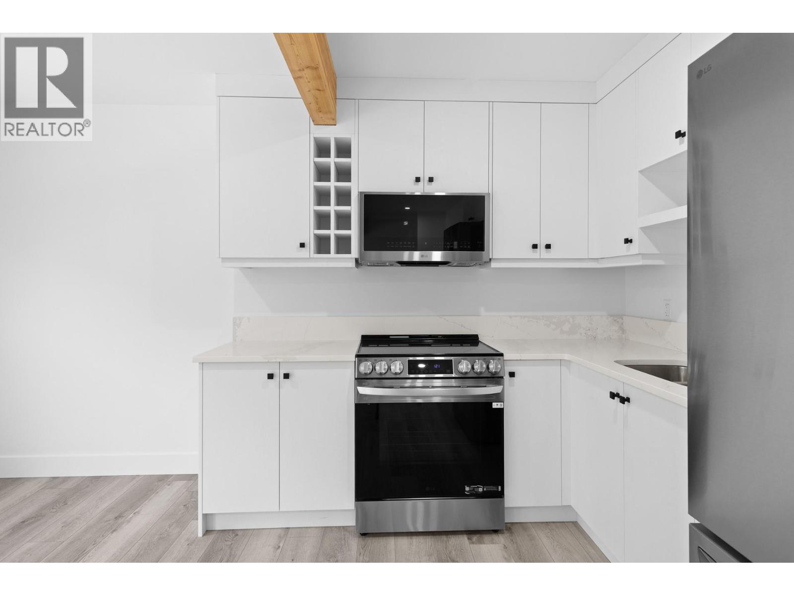 645 Grand Oro Road, Kaleden