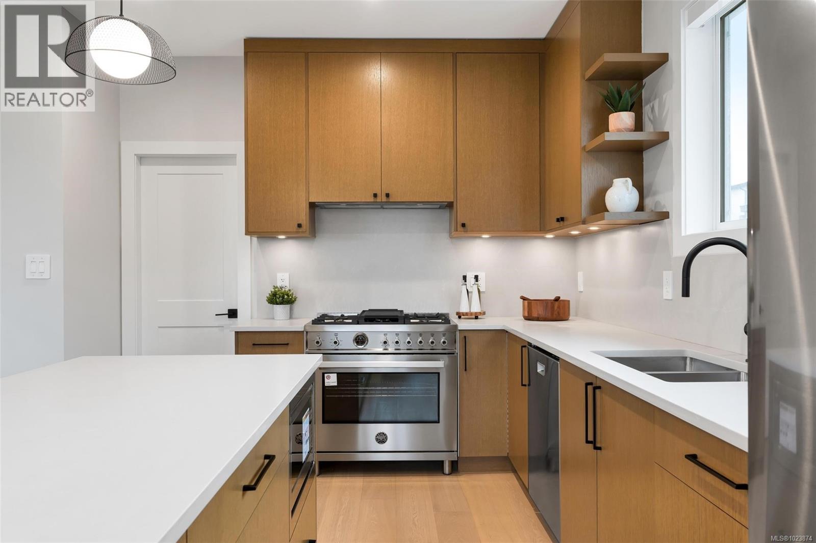 1406 Sandstone Lane, Langford