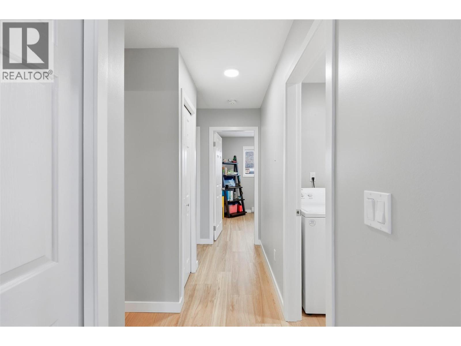 #7 1320 SELKIRK AVENUE - 15