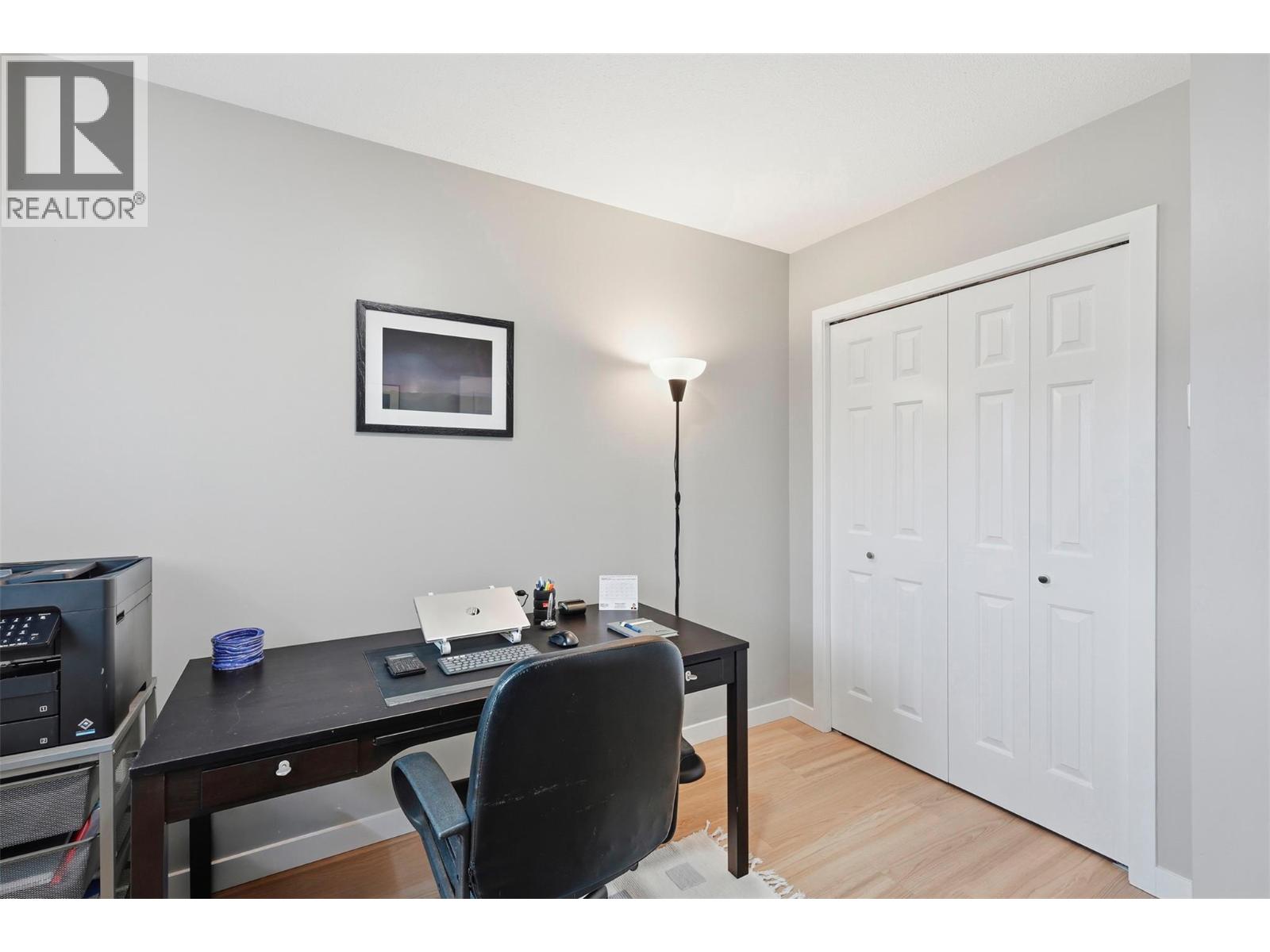 #7 1320 SELKIRK AVENUE - 21