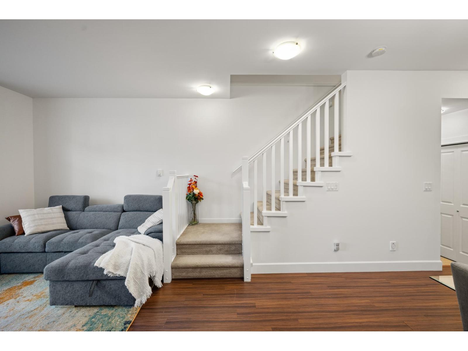 101 2979 156 STREET, Surrey