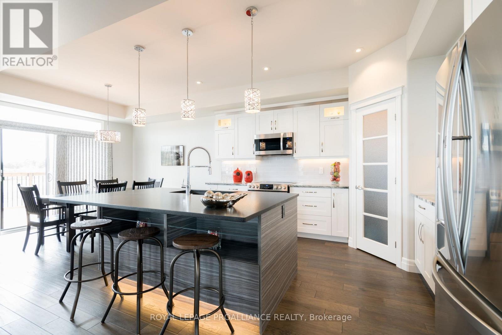 62 HAMPTON RIDGE DRIVE - 12
