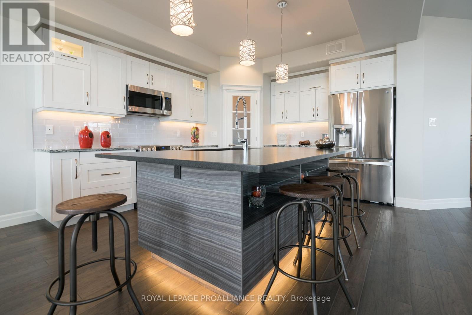 62 HAMPTON RIDGE DRIVE - 14