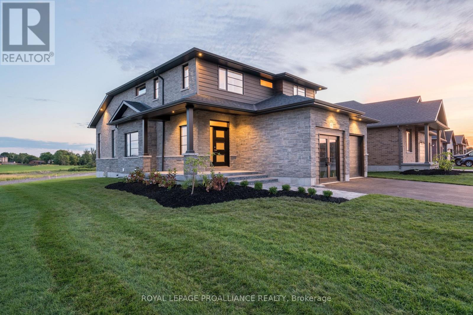 62 HAMPTON RIDGE DRIVE - 3