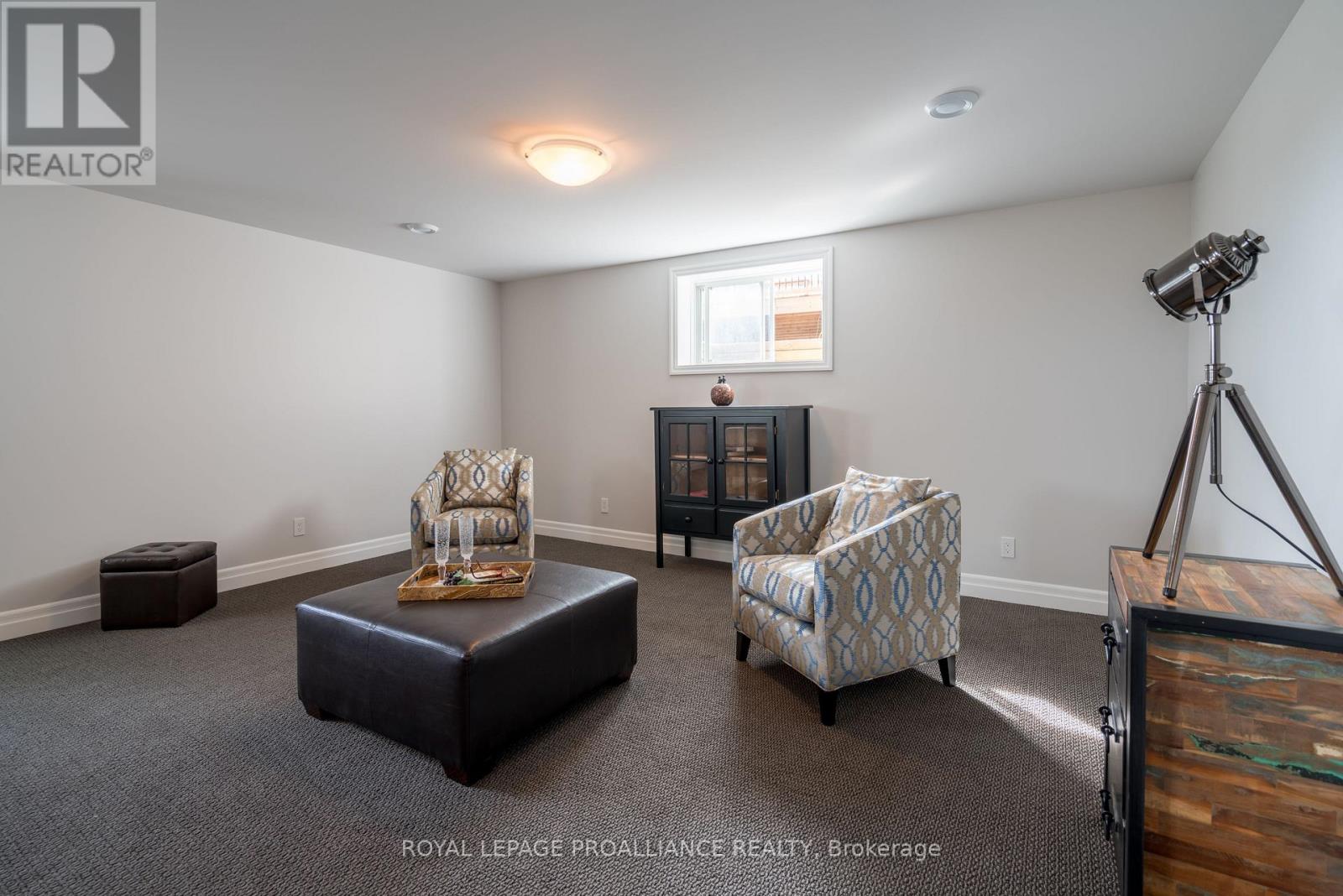 62 HAMPTON RIDGE DRIVE - 33