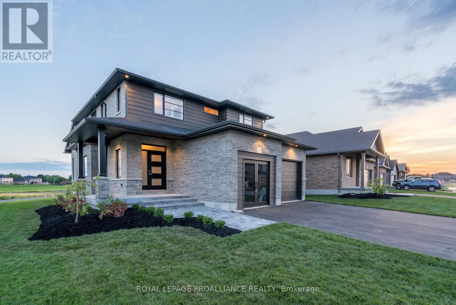 62 HAMPTON RIDGE DRIVE - 4