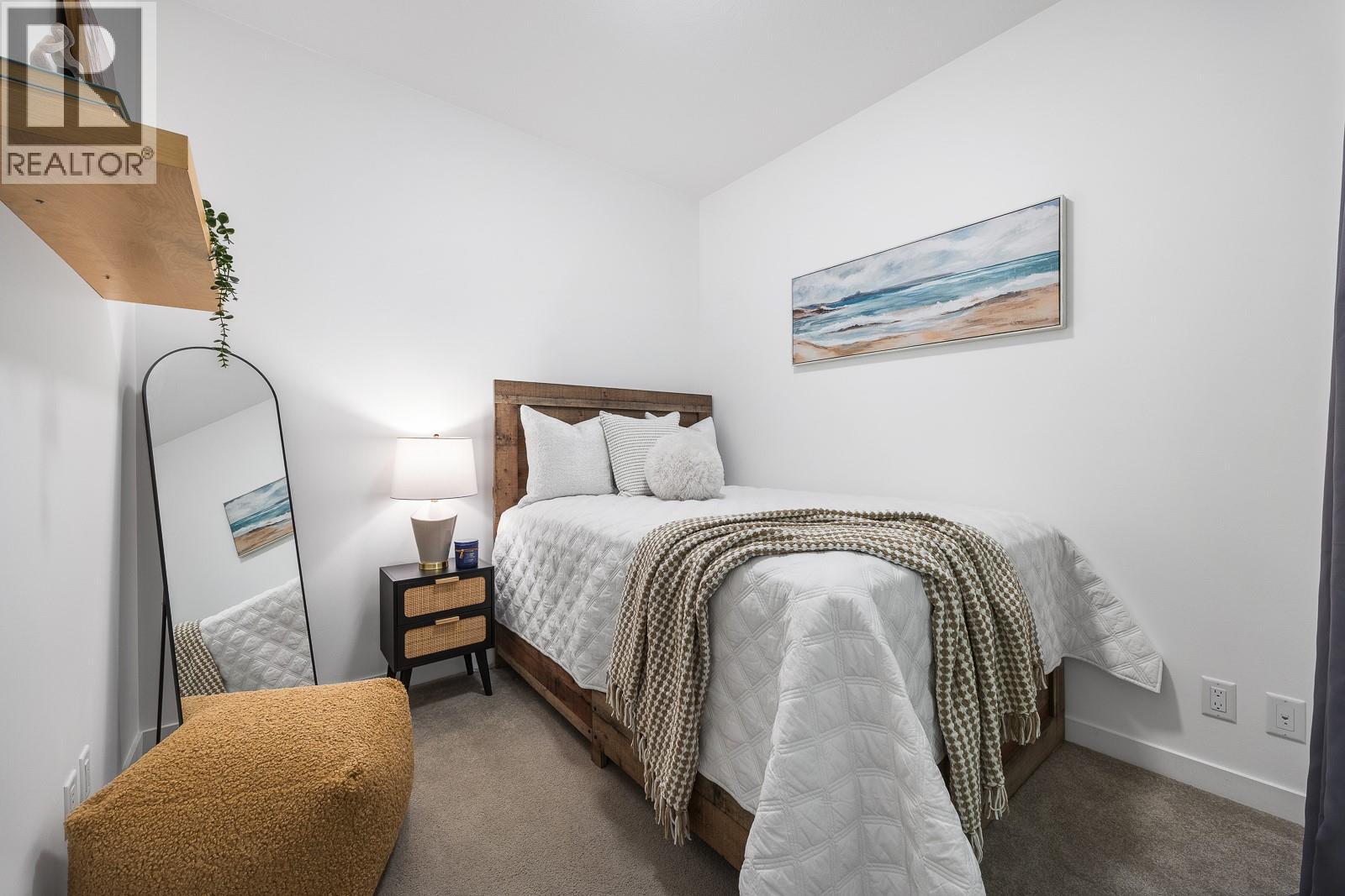 PH12 1775 Chapman Place, Kelowna