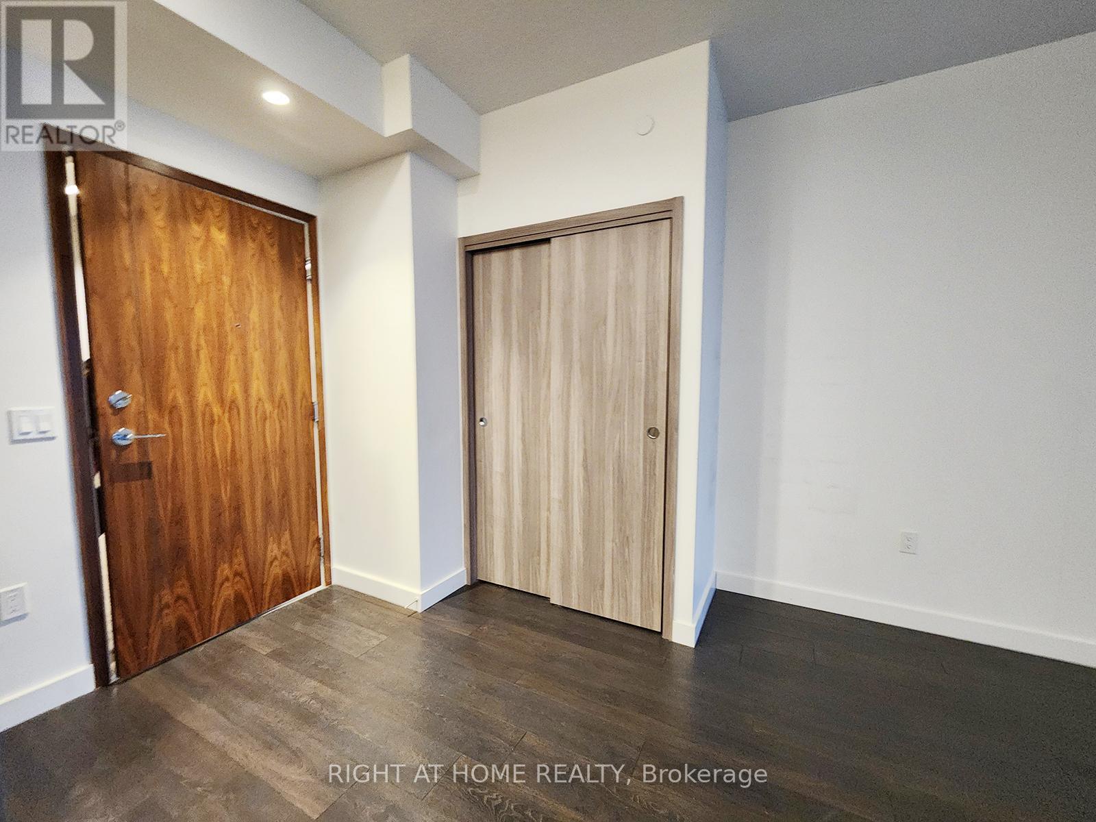 #2808 95 MCMAHON DRIVE - 2