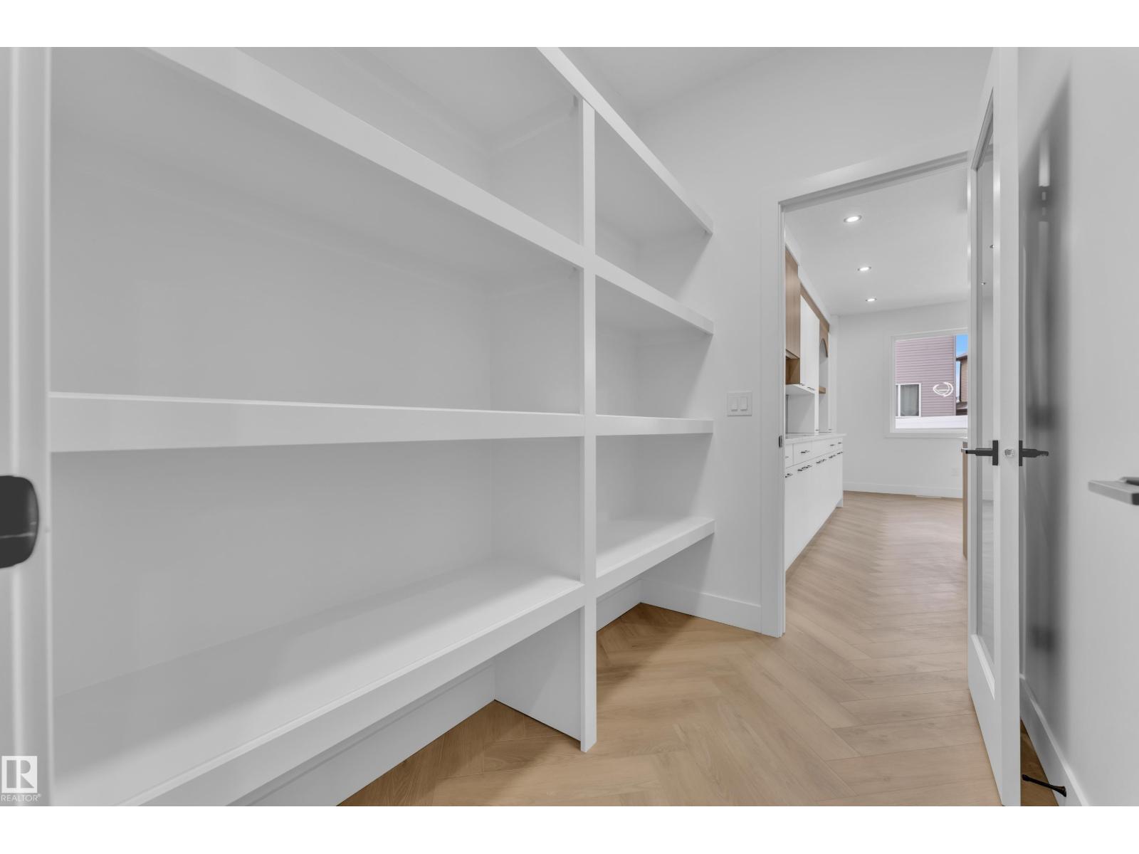 749 ASTORIA WY, Devon