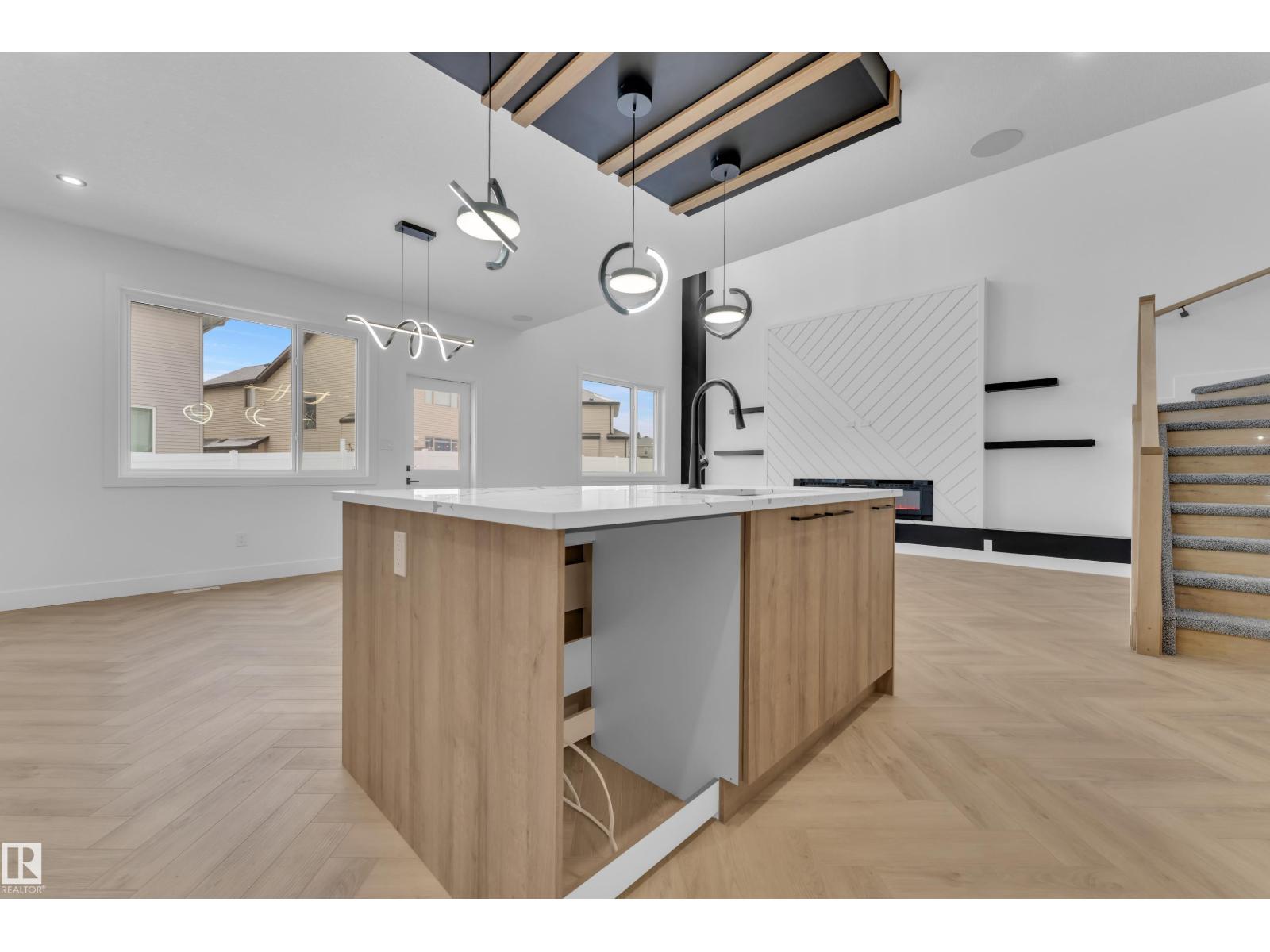 749 ASTORIA WY, Devon