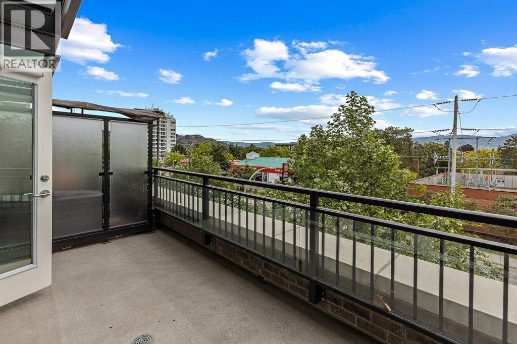 302 1770 Richter Street, Kelowna