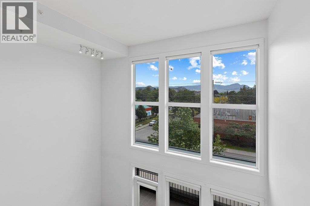 302 1770 Richter Street, Kelowna