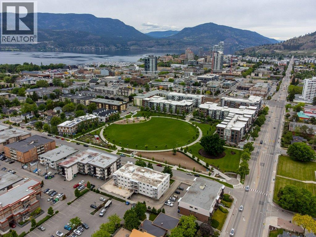 302 1770 Richter Street, Kelowna