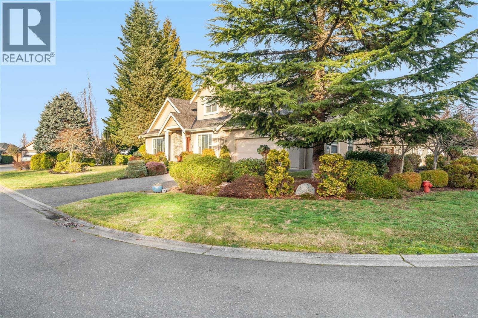 550 Falcon Crt, Parksville