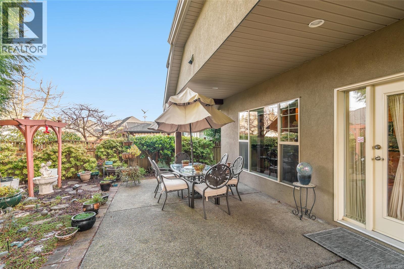 550 Falcon Crt, Parksville