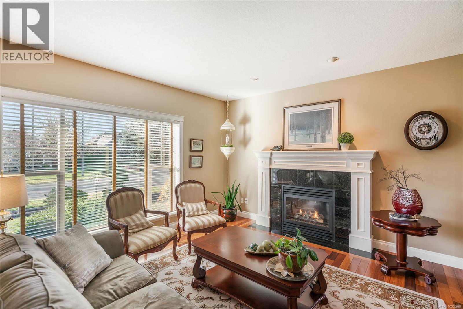 550 Falcon Crt, Parksville