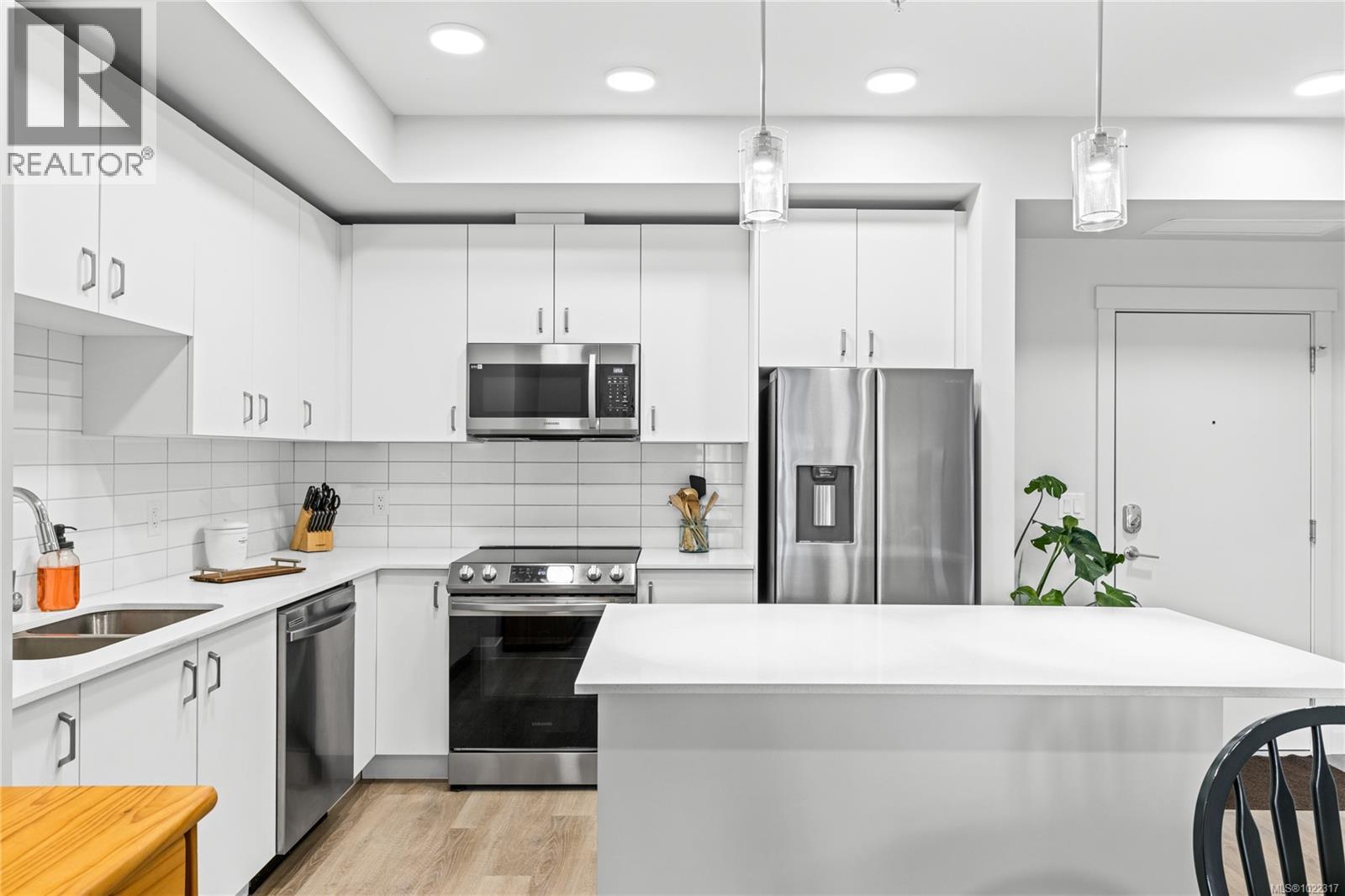 103E 120 Jensen Ave W, Parksville