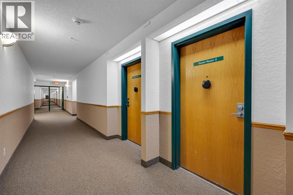 Single Family House for Sale in   Sierra Morena Boulevard SW Signal Hill Calgary 