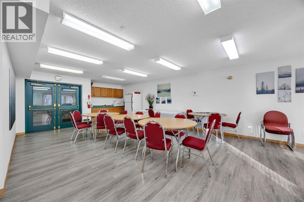 Single Family House for Sale in   Sierra Morena Boulevard SW Signal Hill Calgary 