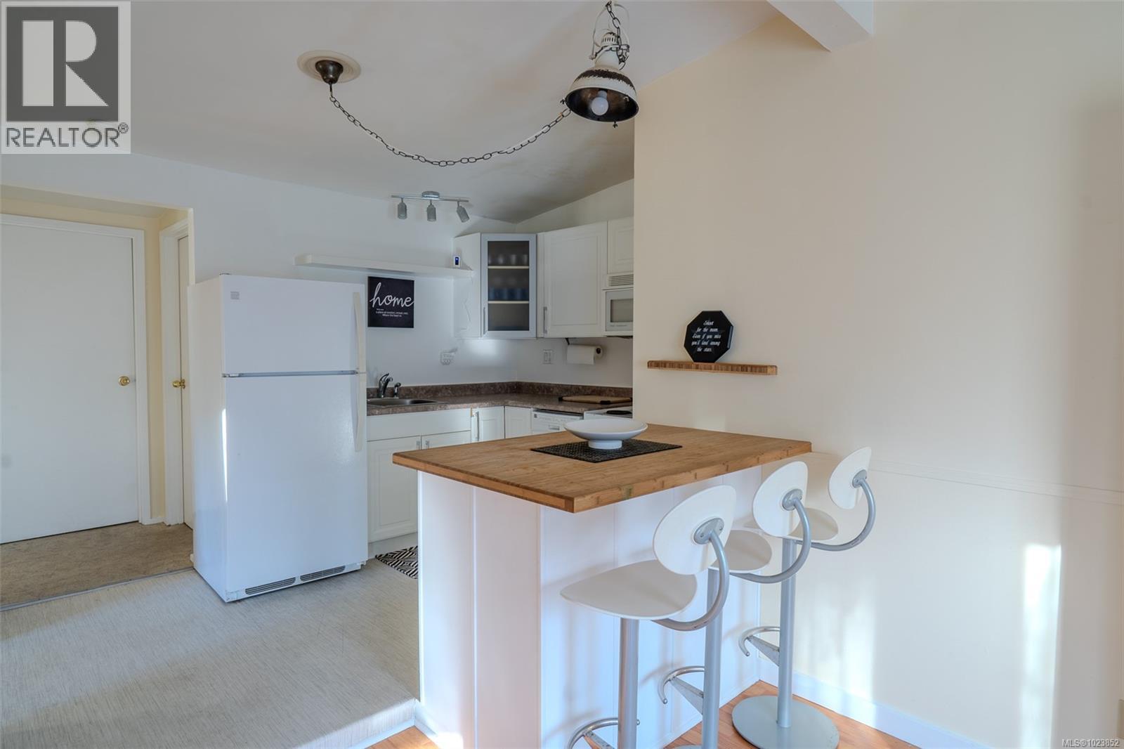 274 Park Dr, Salt Spring