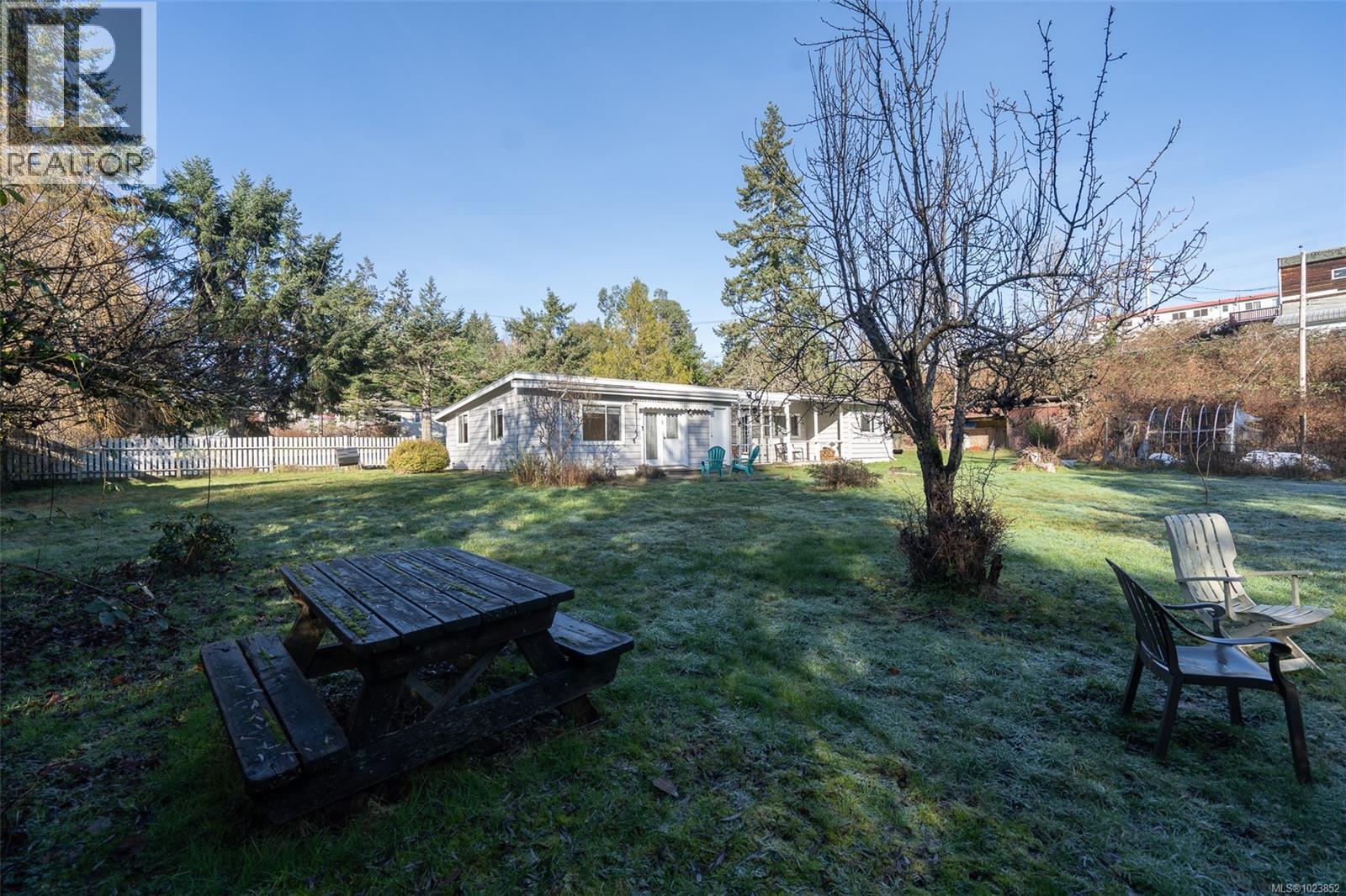 274 Park Dr, Salt Spring