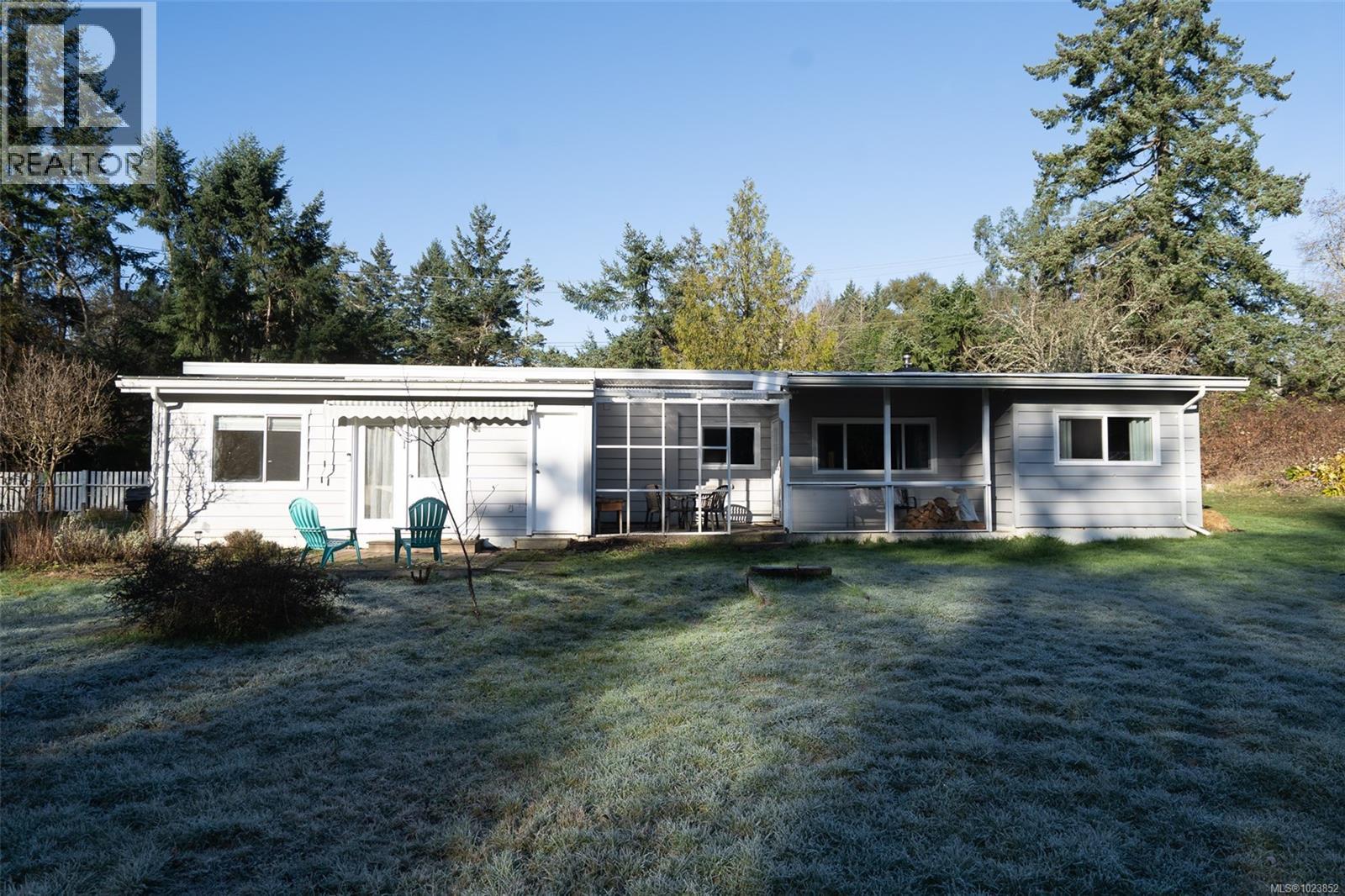 274 Park Dr, Salt Spring