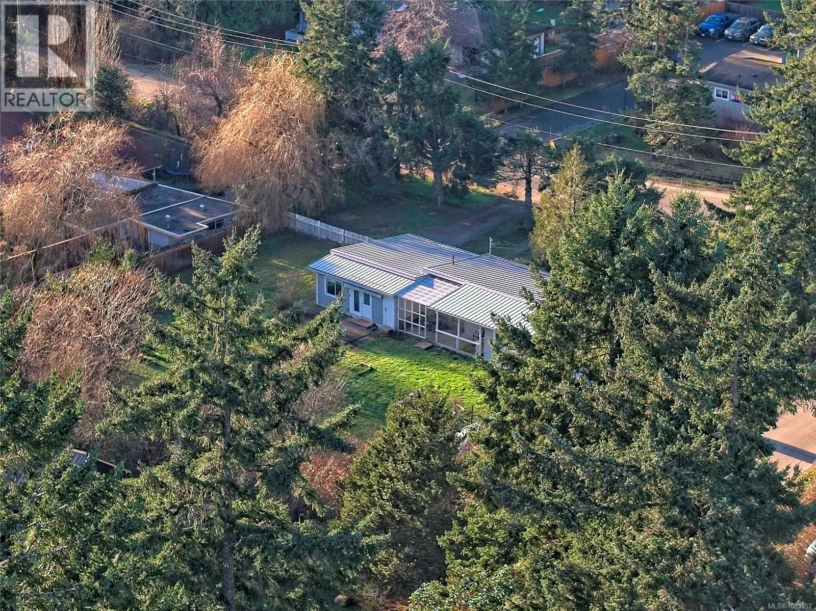 274 Park Dr, Salt Spring