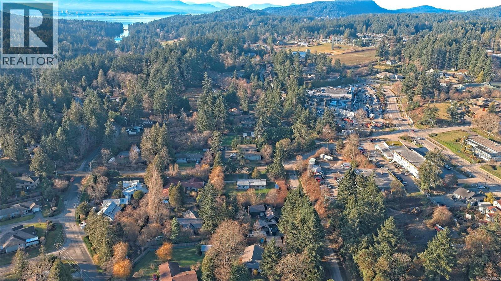 274 Park Dr, Salt Spring